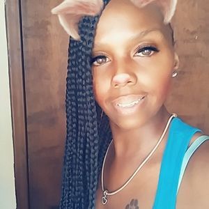 Meet your Posher, Alicia